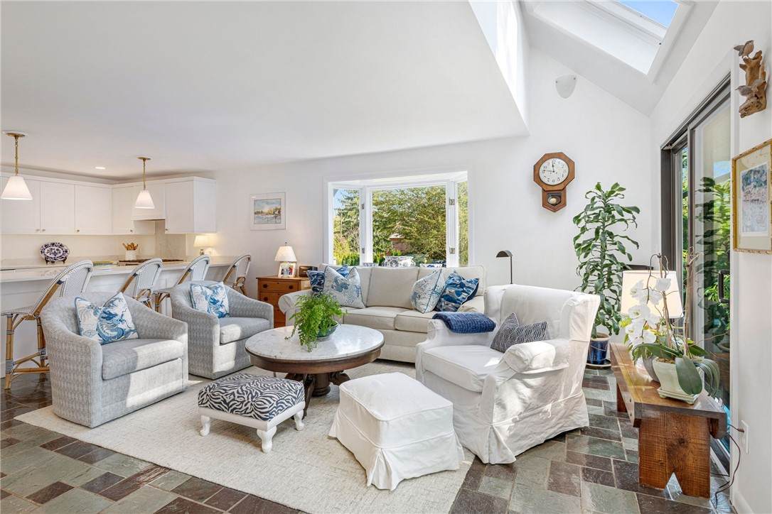 140 Connection Street - Photo 1