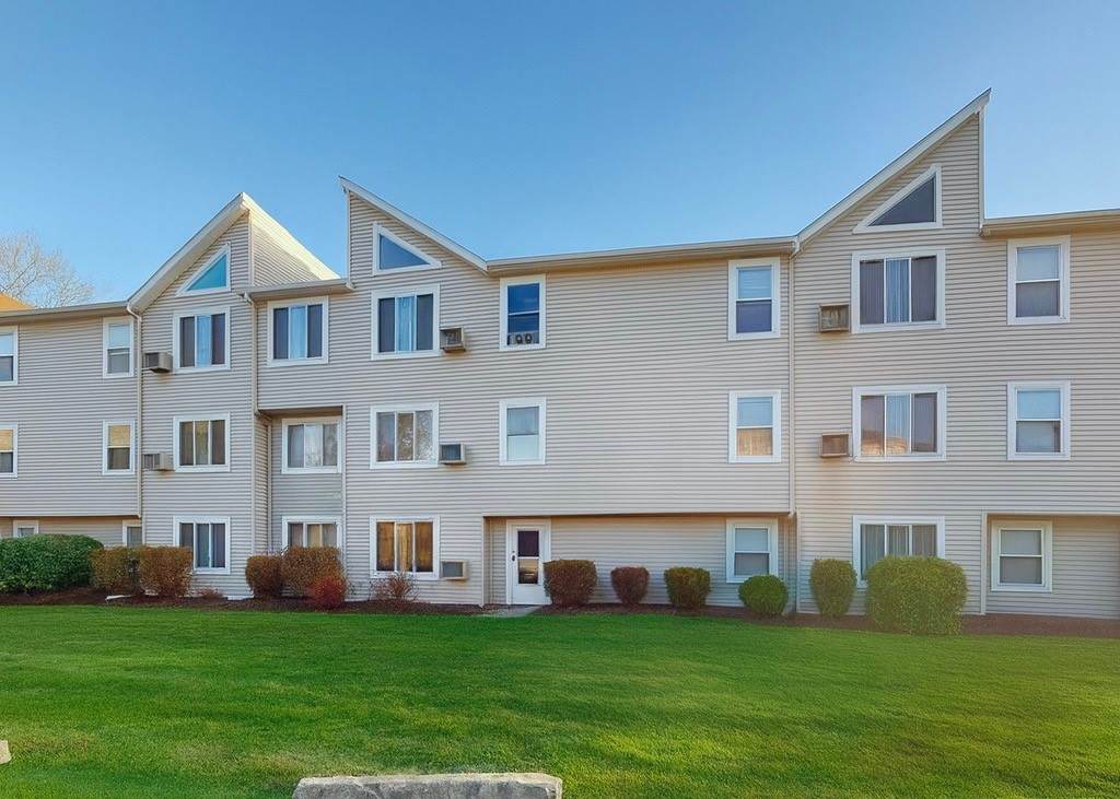 200 Woodlawn Avenue - Photo 1
