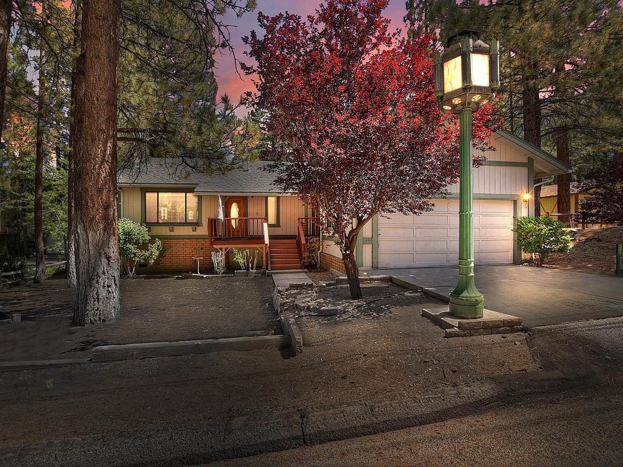 436 Dorset Drive - Photo 1