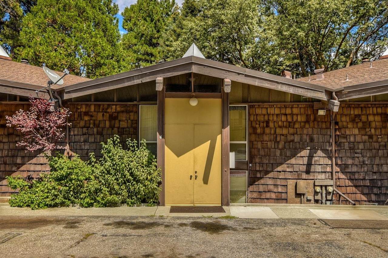 872 Sierra Vista Drive - Photo 1