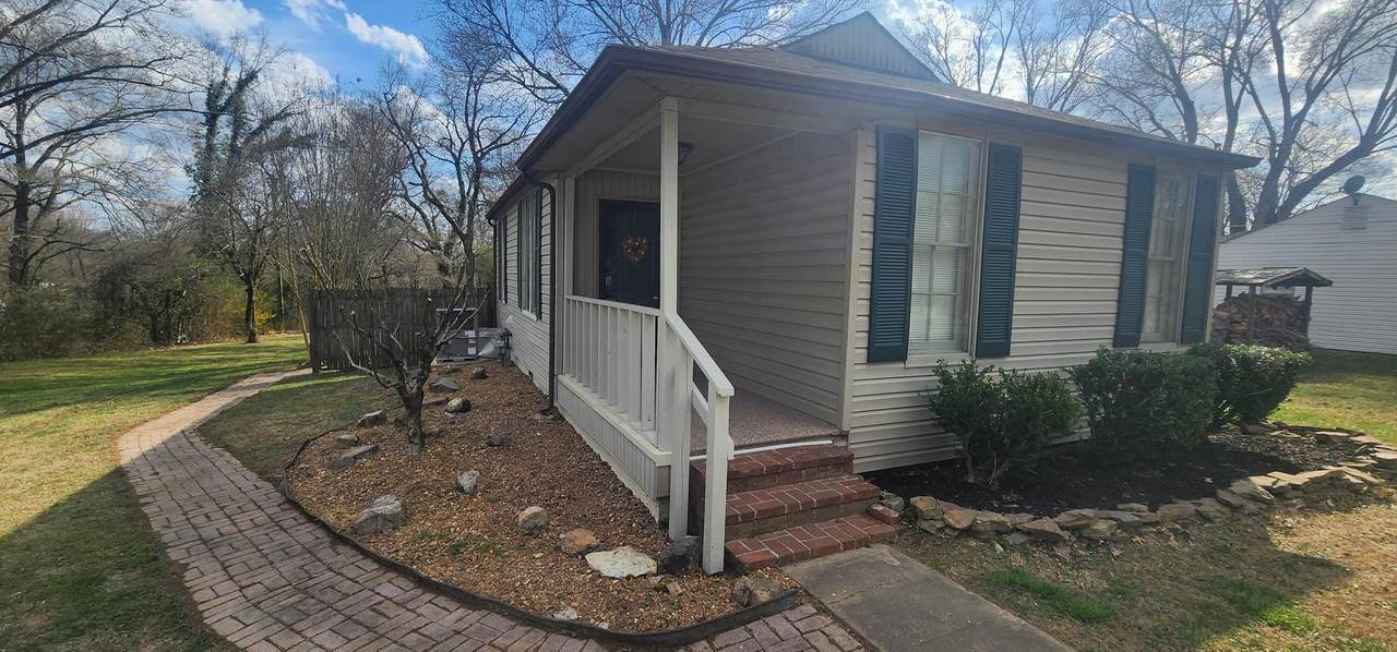 715 Sherwood Avenue - Photo 1