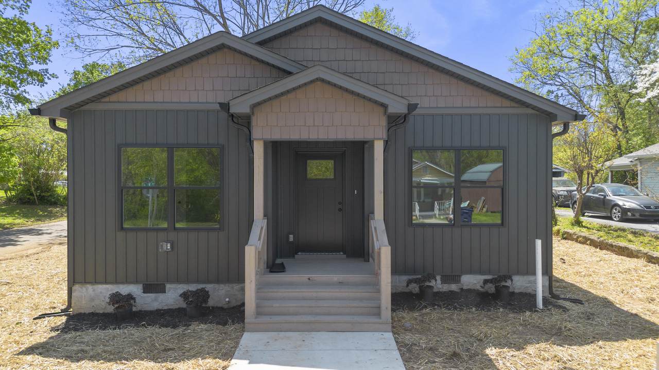 682 9th Street - Photo 1