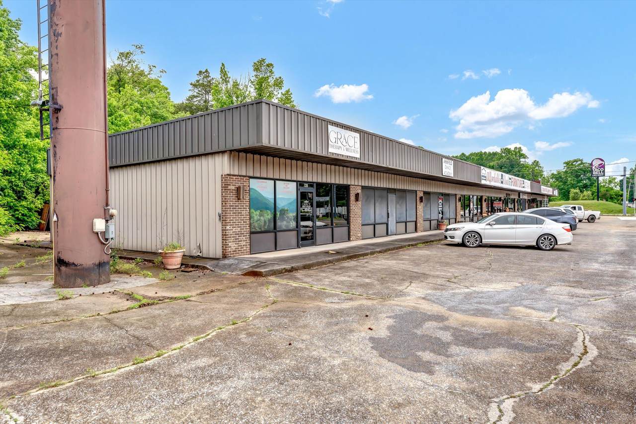 702 White Street - Photo 1