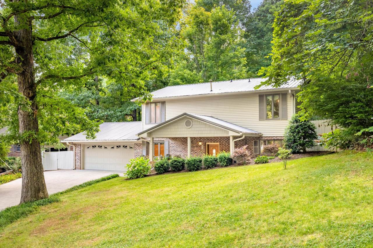 1920 Campbell Drive - Photo 1