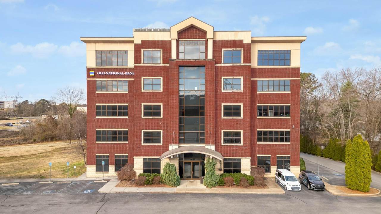 3855 Ocoee Street - Photo 1