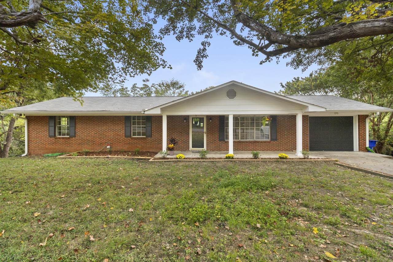 809 Dockery Lane - Photo 1