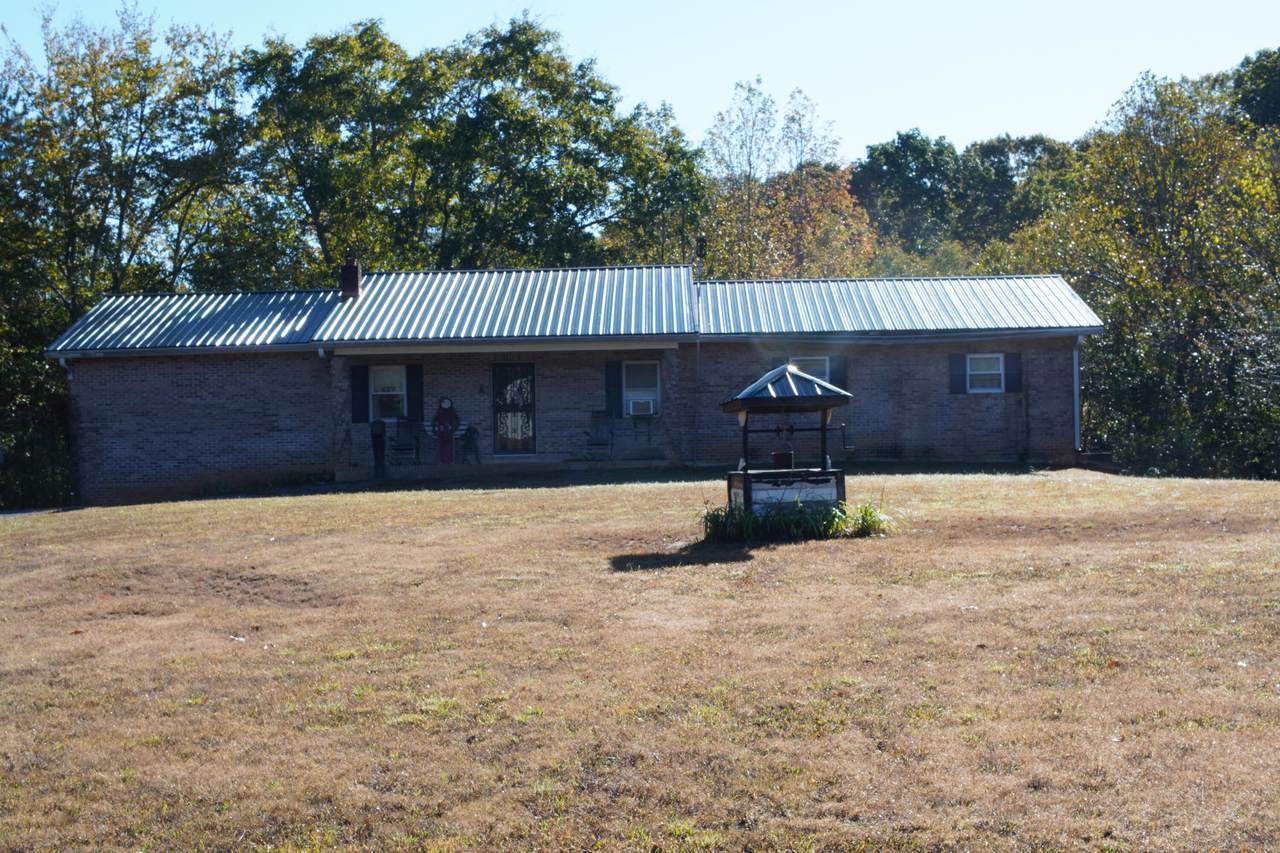 240 White Oak Drive - Photo 1