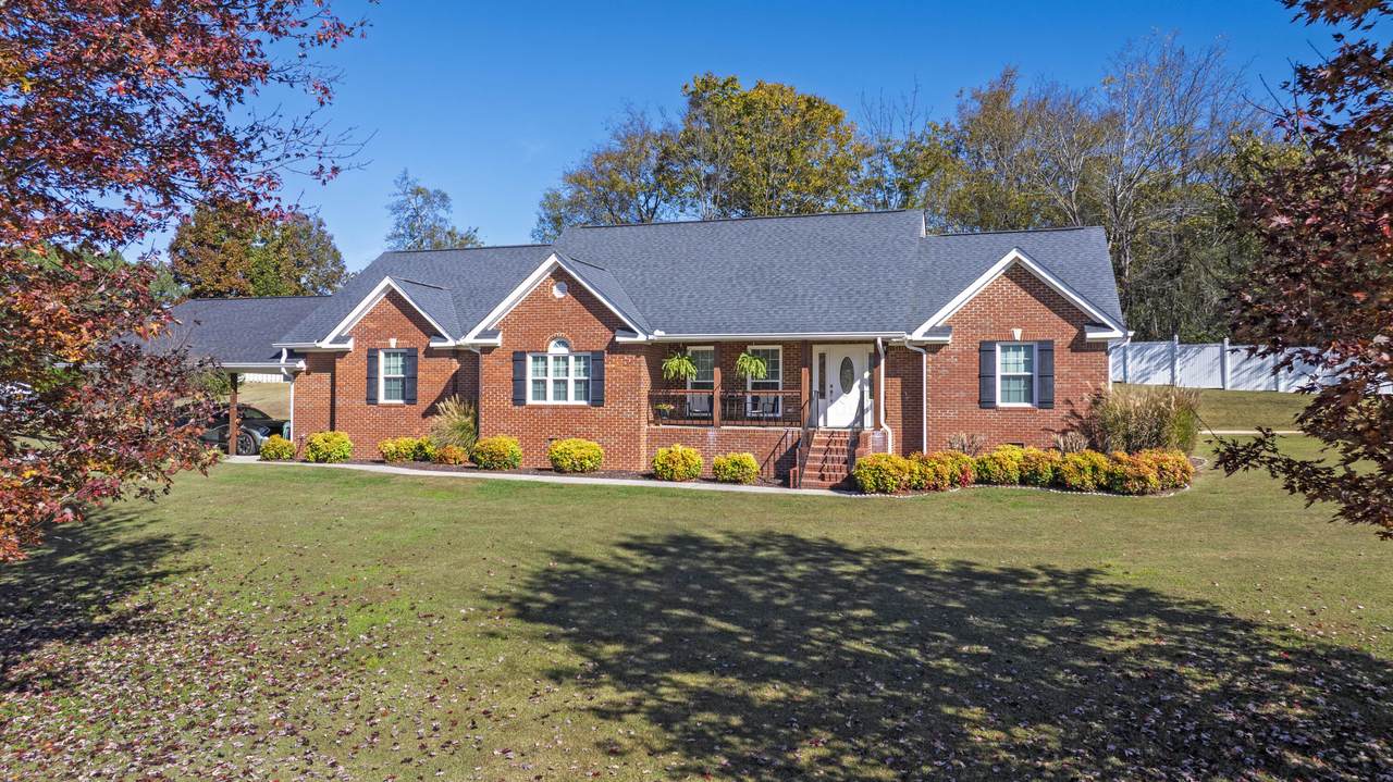 201 Twin Meadows Drive - Photo 1