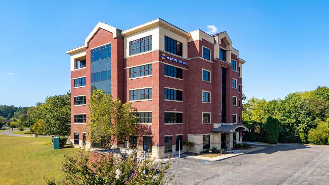 3855 Ocoee Street - Photo 1