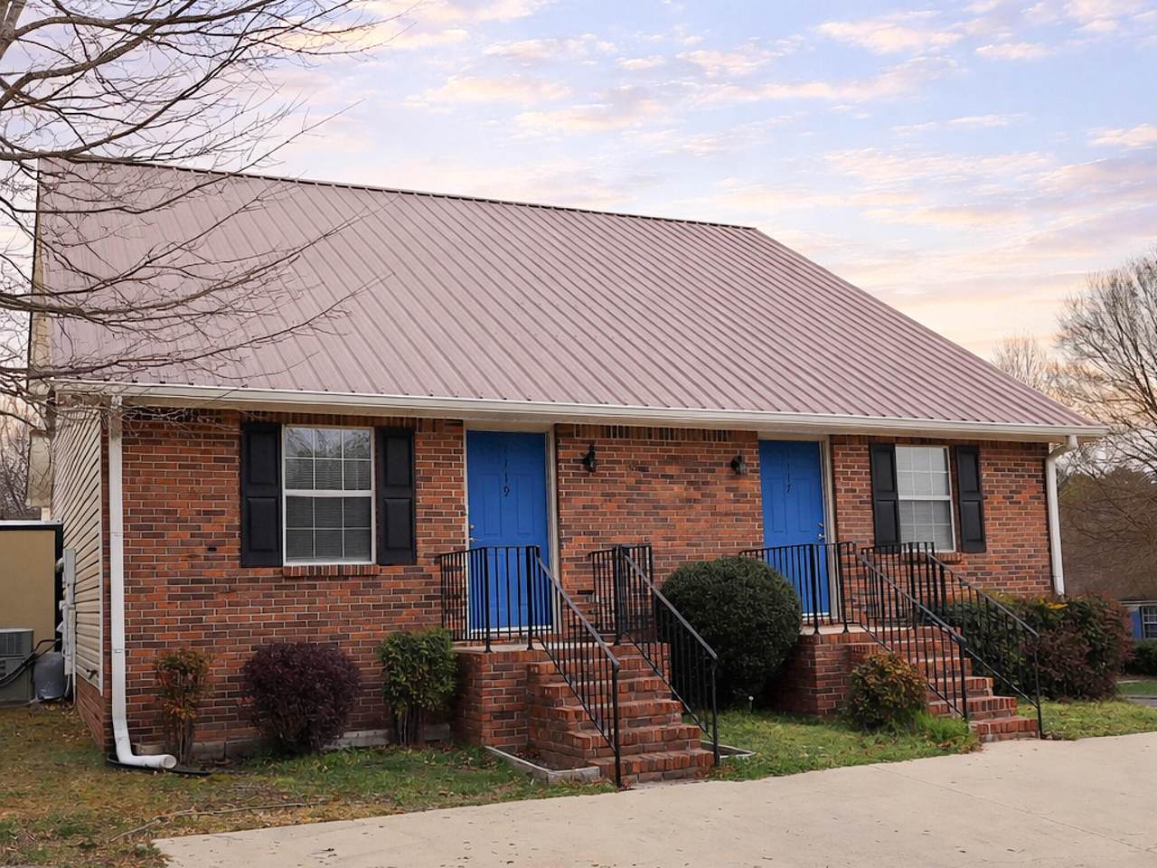 1117/1119 Village Court - Photo 1