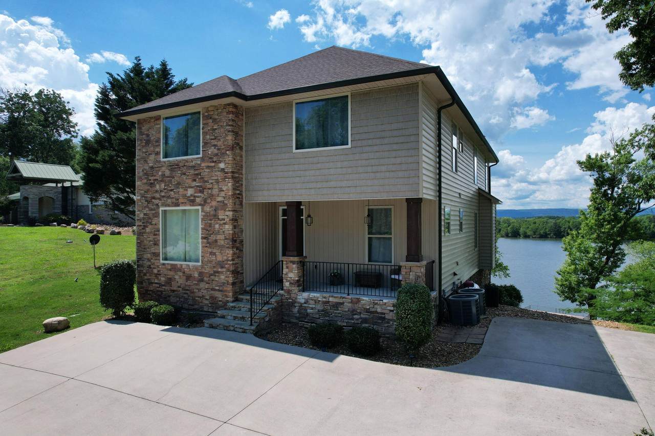 341 Russell Lane - Photo 1