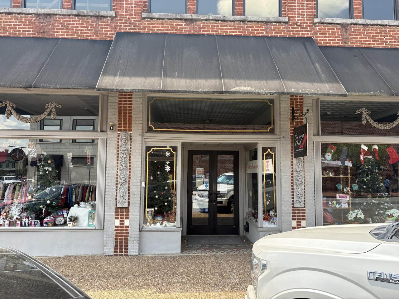 102 White Street - Photo 1