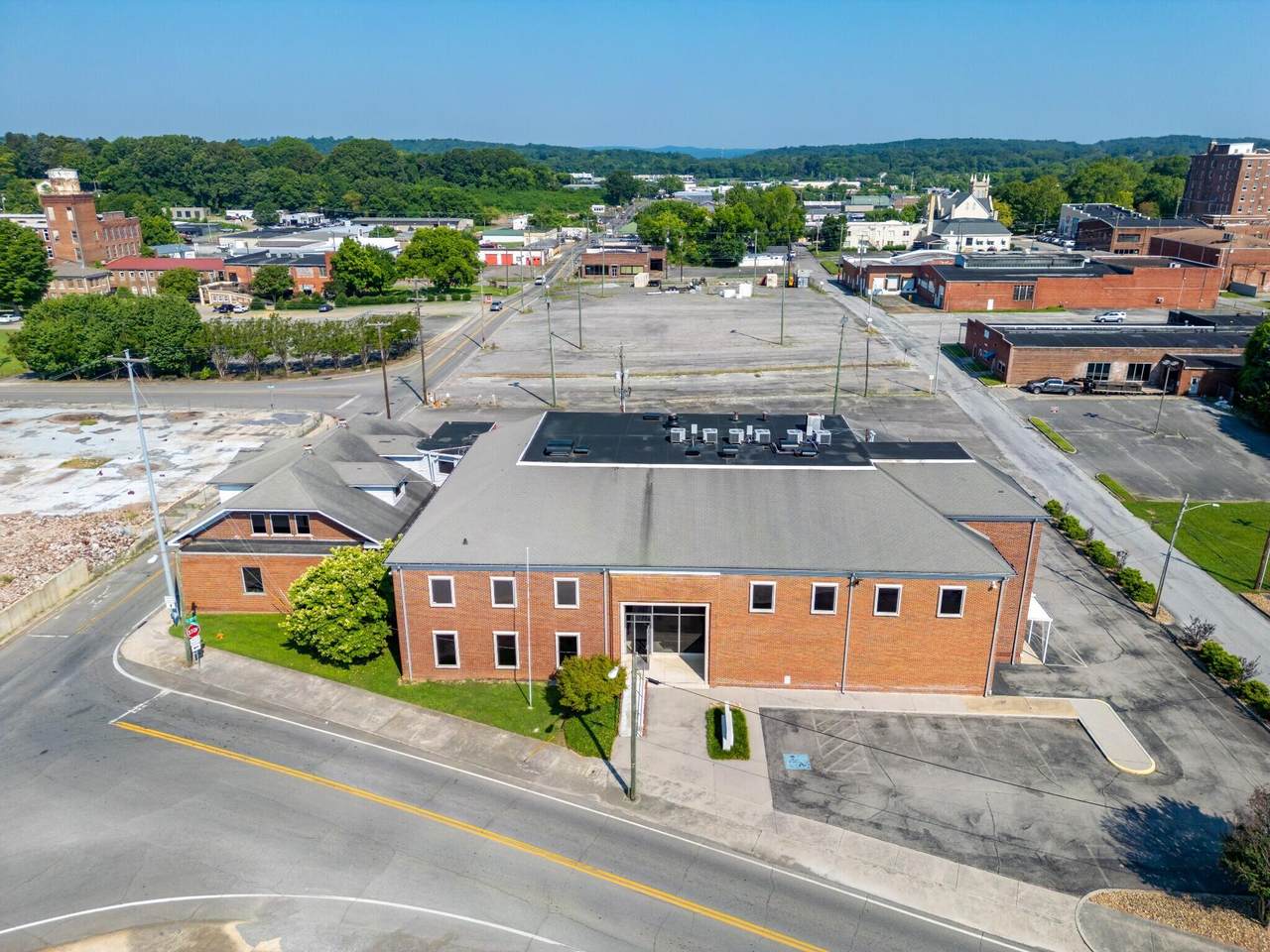 240 Edwards Street - Photo 1