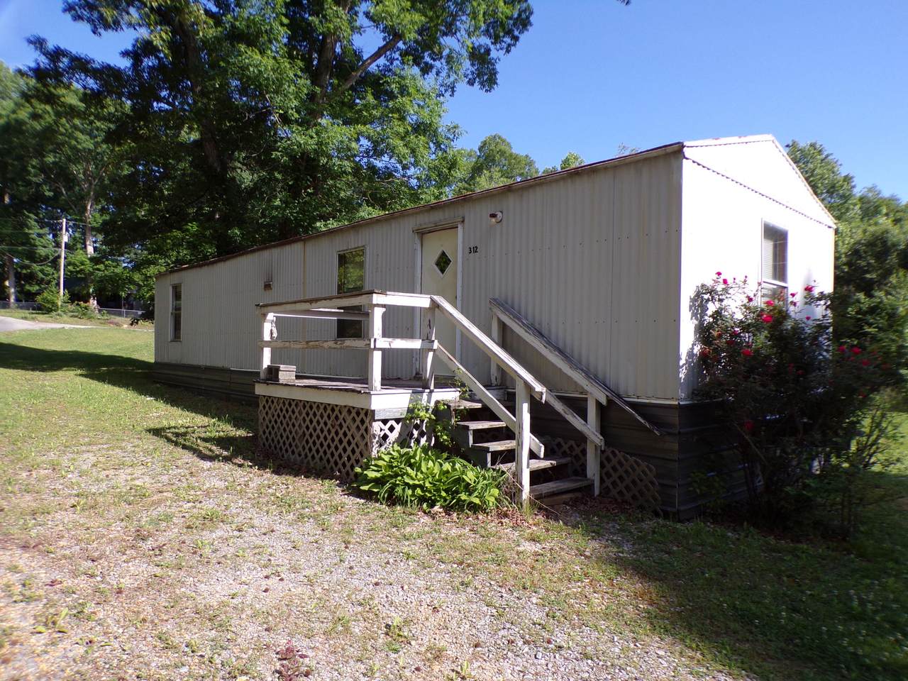 312 County Road 135 - Photo 1