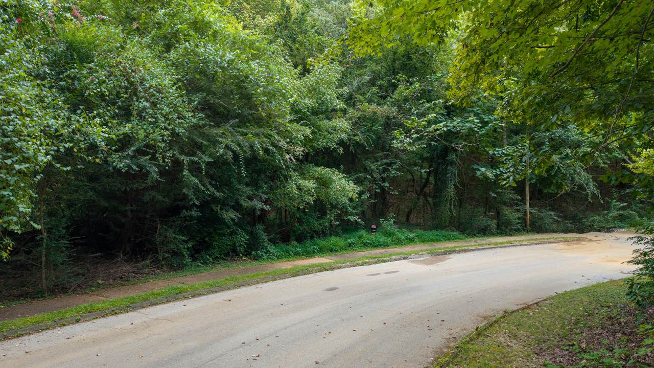 4746 Buckingham Drive - Photo 1
