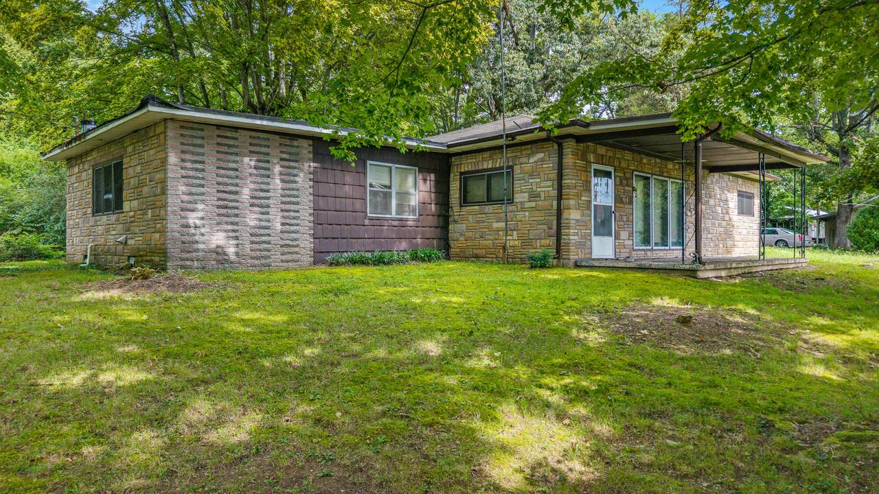 569 Amhurst Pl - Photo 1