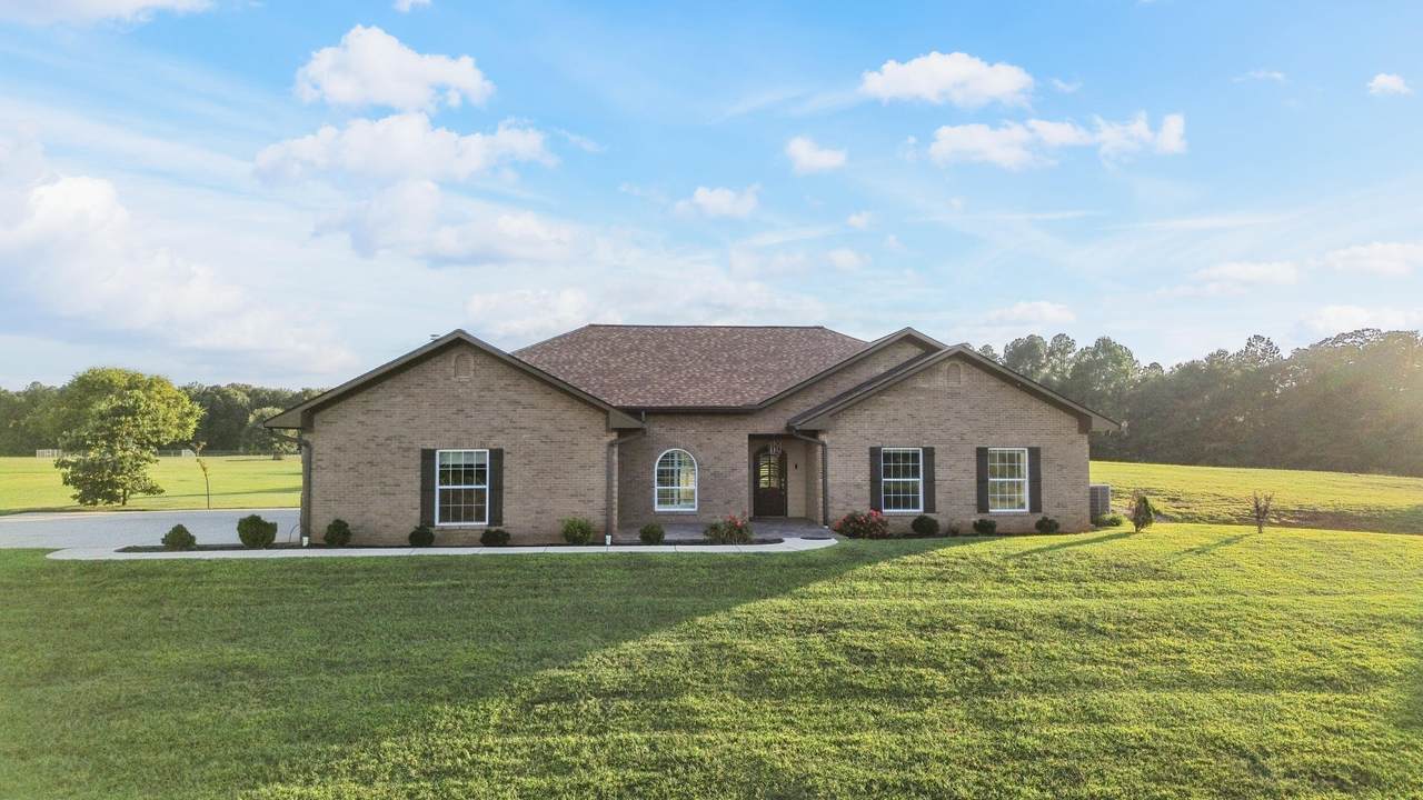 130 Hunters Way - Photo 1