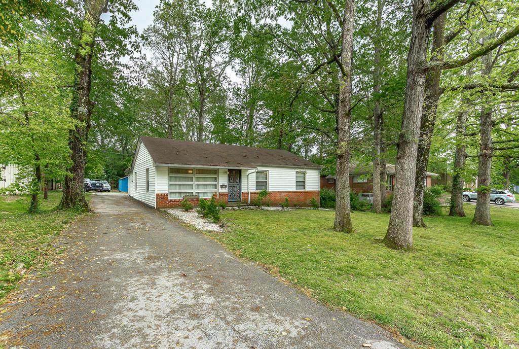 922 Ridgeway - Photo 1 922 Ridgeway - Photo 1