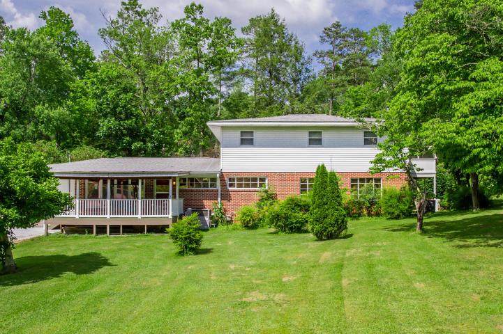 410 Molyneux Street - Photo 1