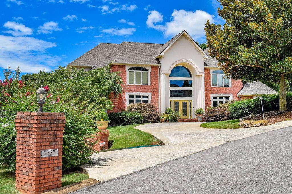 7537 Tee Way - Photo 1