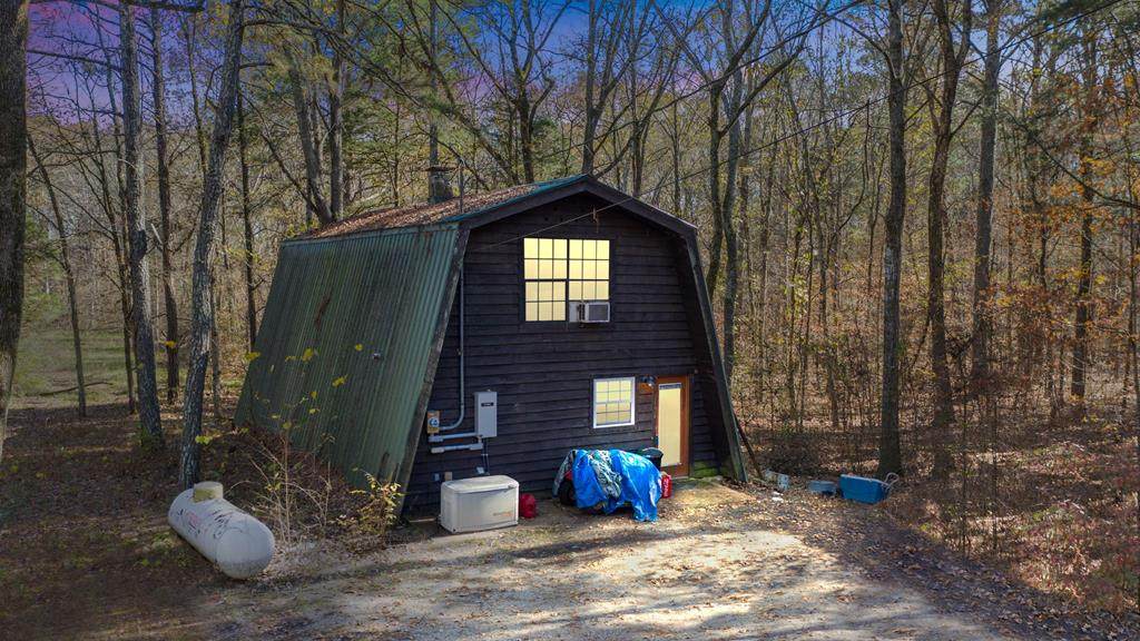 280 Warren Lane - Photo 1
