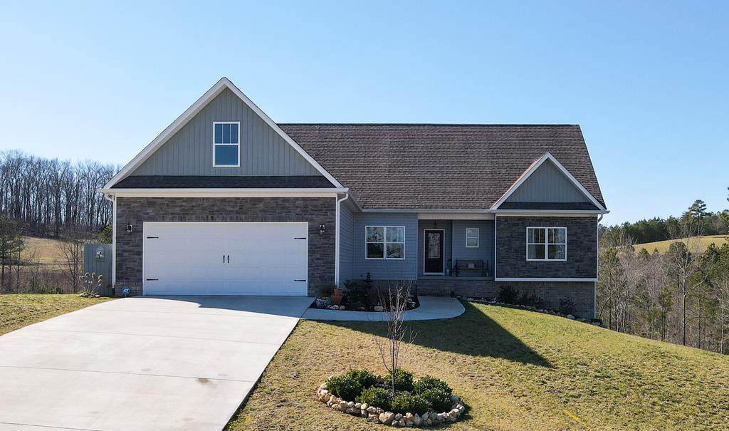 319 Talons Drive Nw - Photo 1