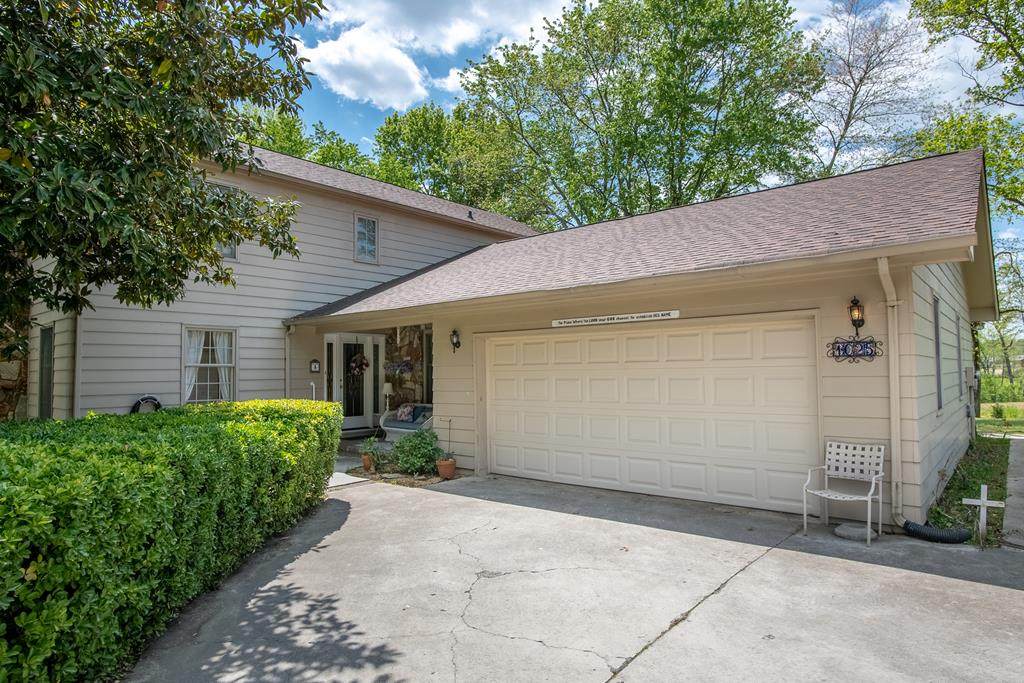 1025 Robin Hood Drive Nw - Photo 1