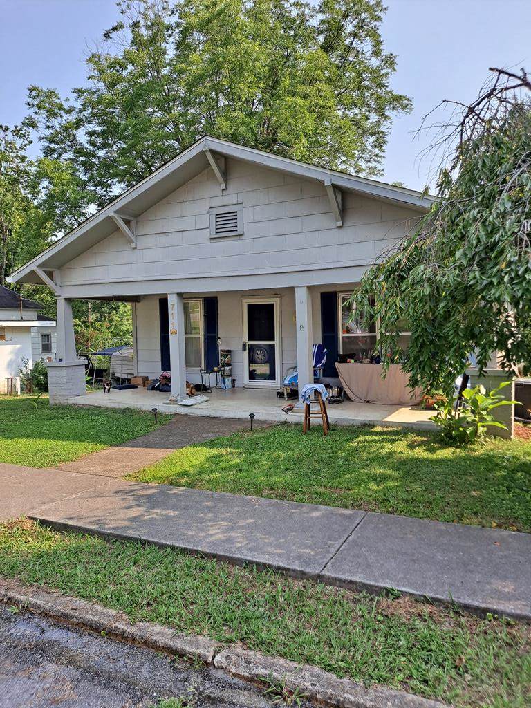 711 9th Street - Photo 1