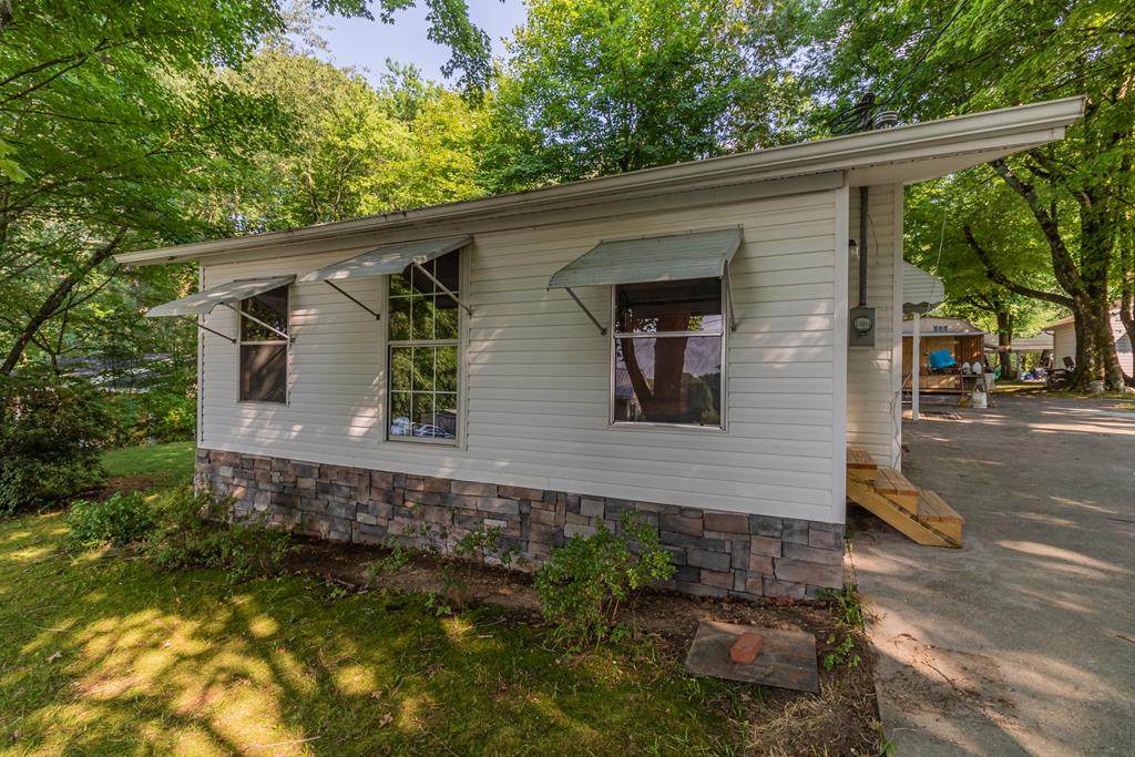 713 North Ave - Photo 1