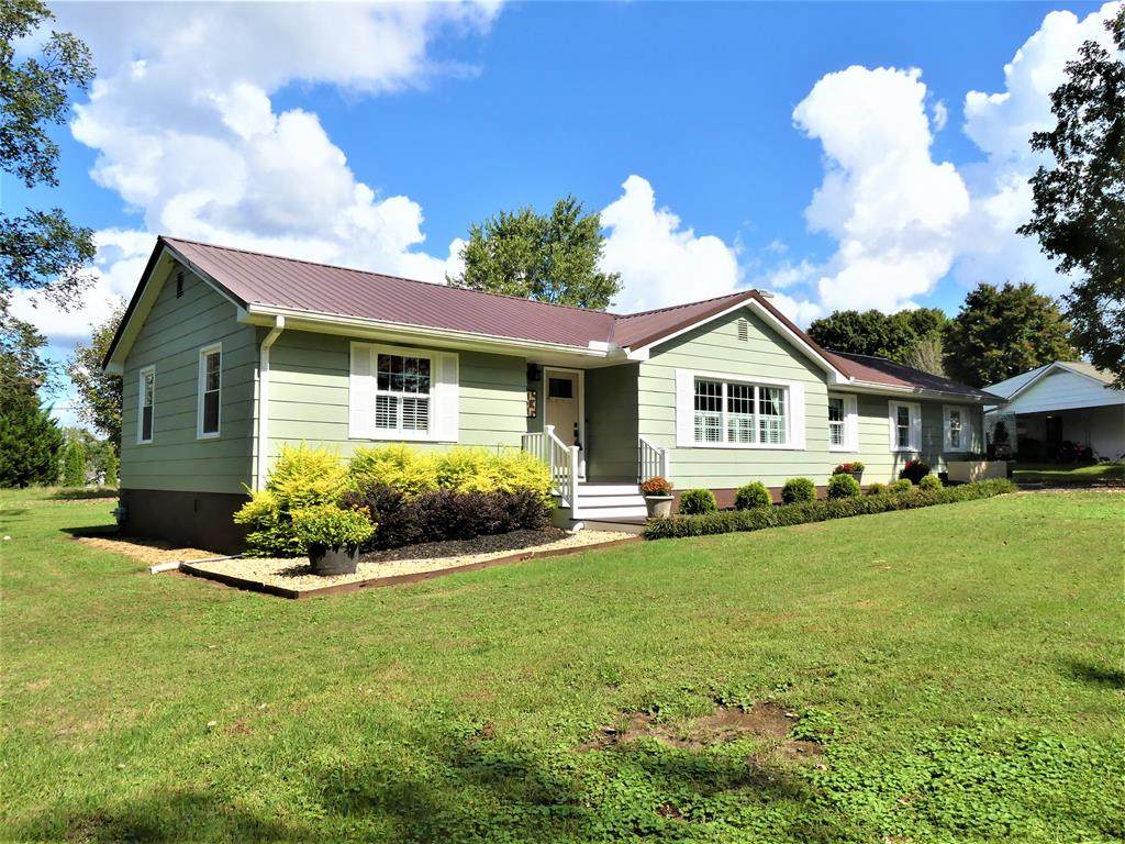 608 Sunview Drive - Photo 1