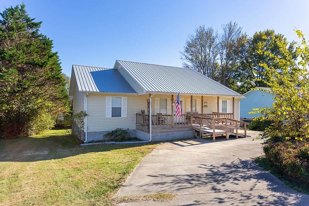 324 Circle R Drive - Photo 1