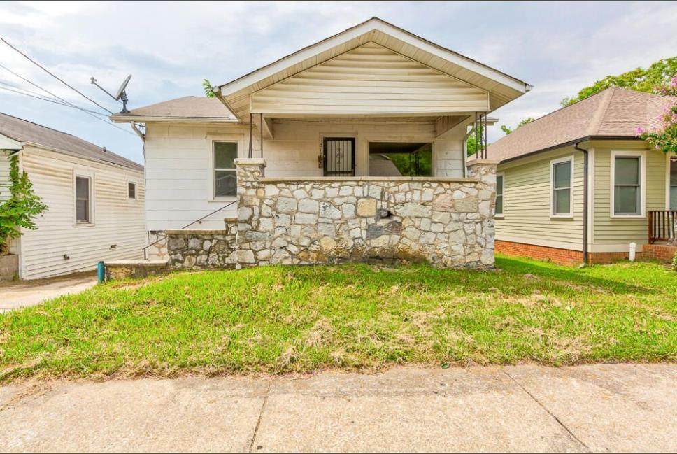 217 N Hickory Street - Photo 1