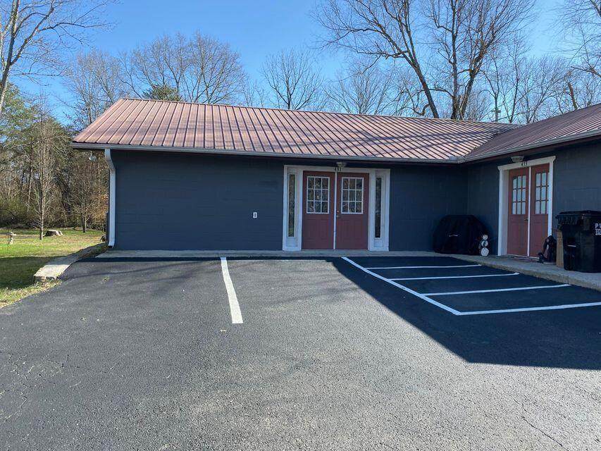 431 Walnut St - Photo 1