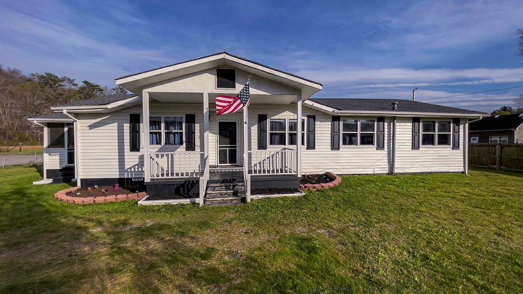 128 Ferguson Drive - Photo 1