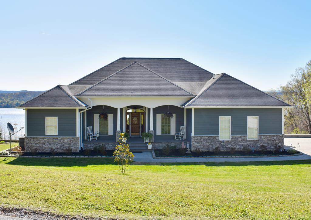 555 Spruce Drive - Photo 1