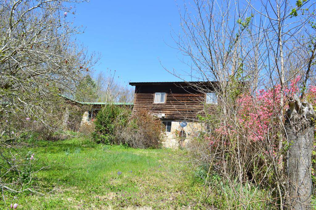 490 West Circle - Photo 1