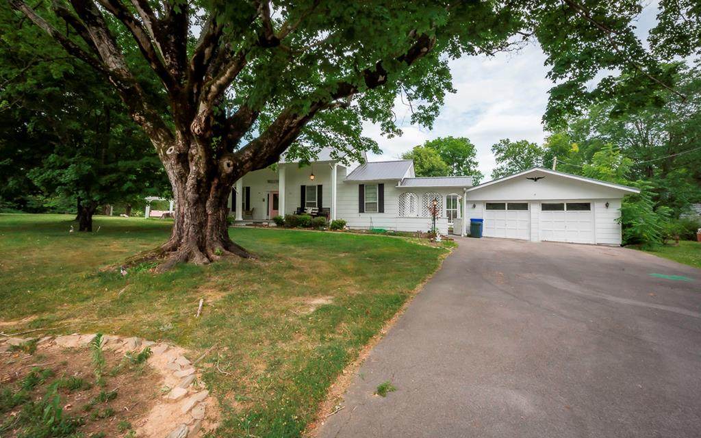 5010 Mouse Creek Road Nw - Photo 1