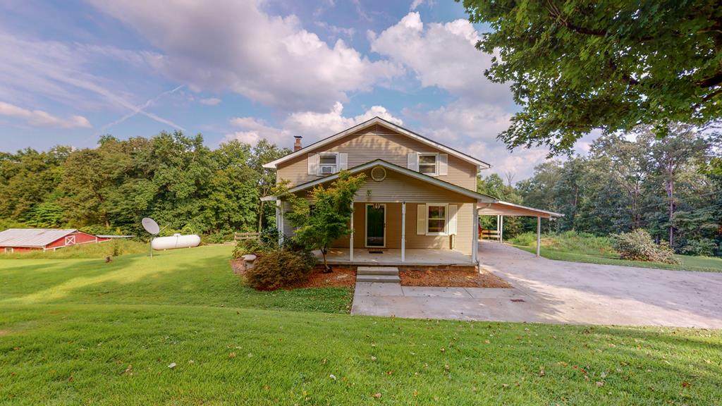 308 Riverside Drive Ne - Photo 1