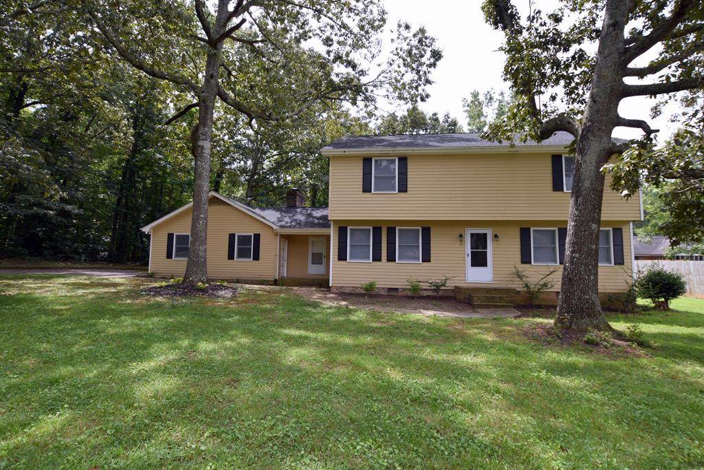 460 Hickory Hills Drive Ne - Photo 1