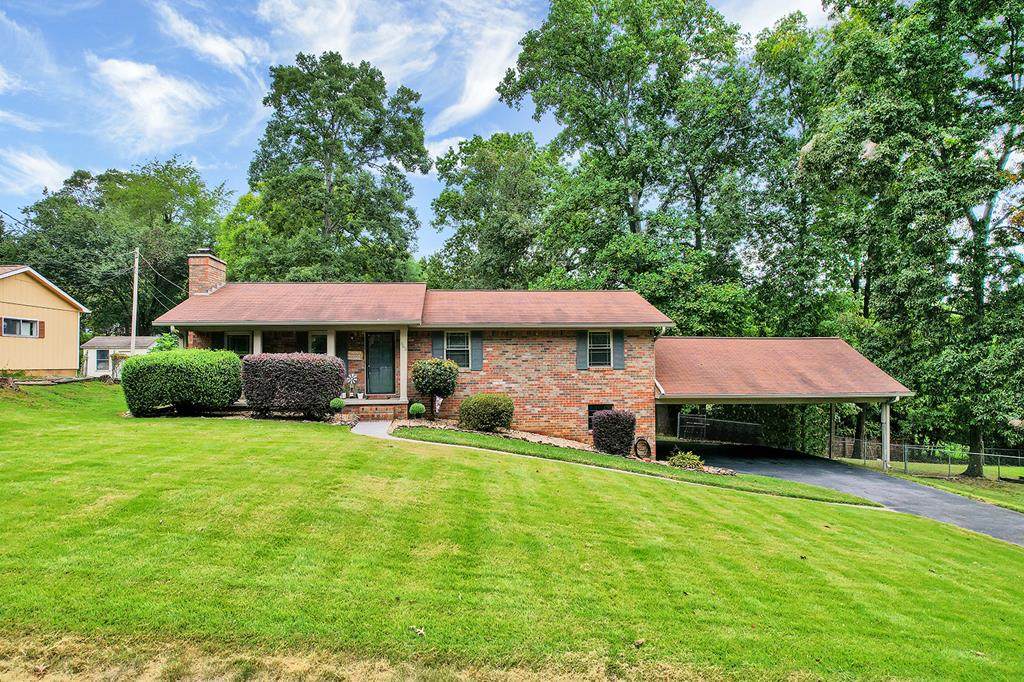 865 Mansion Hill Circle Ne - Photo 1