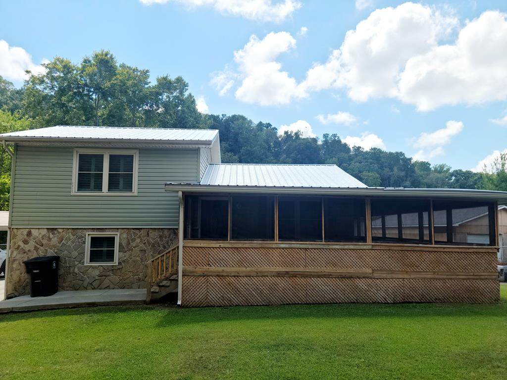 715 High Street - Photo 1