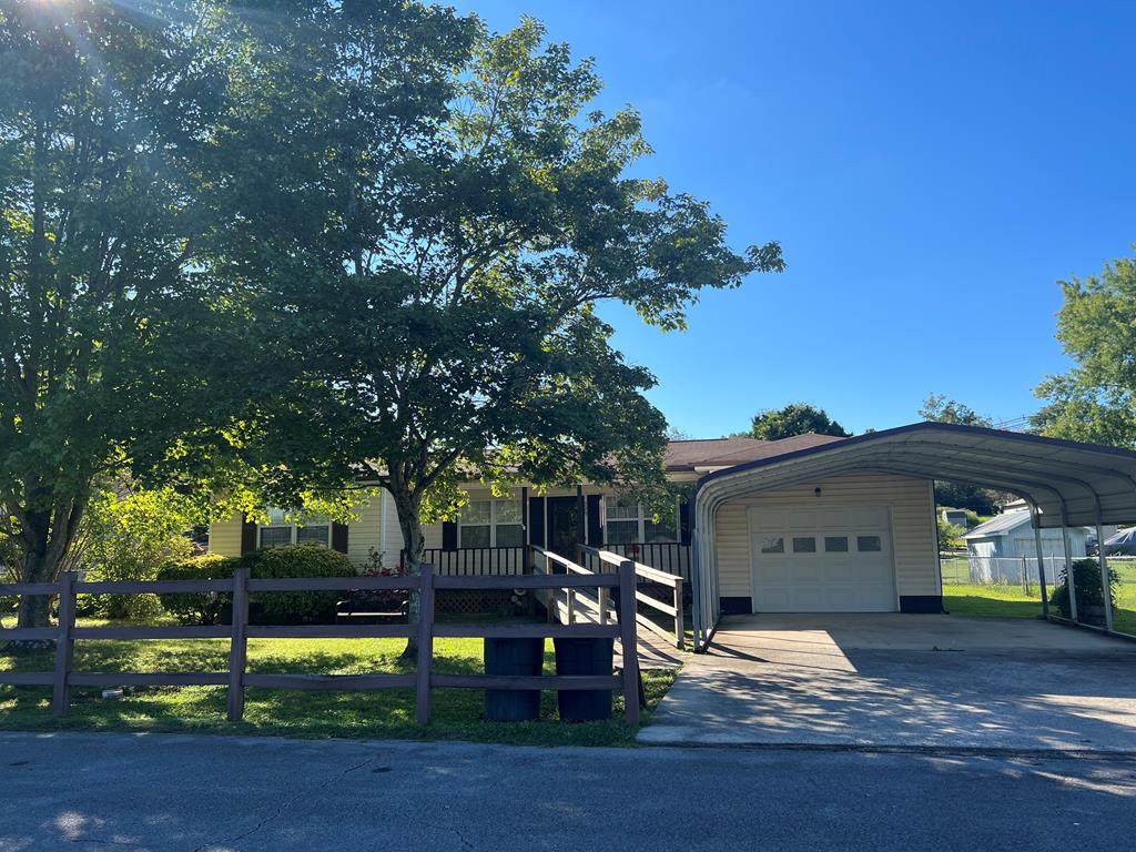 329 Yoakum Street - Photo 1