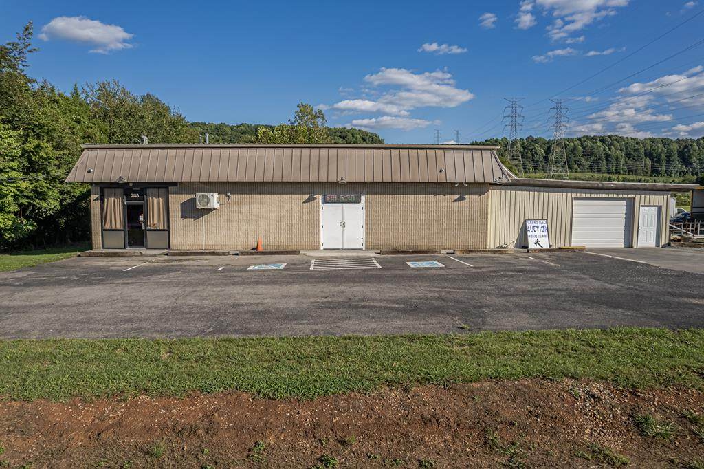 705 East Avenue - Photo 1