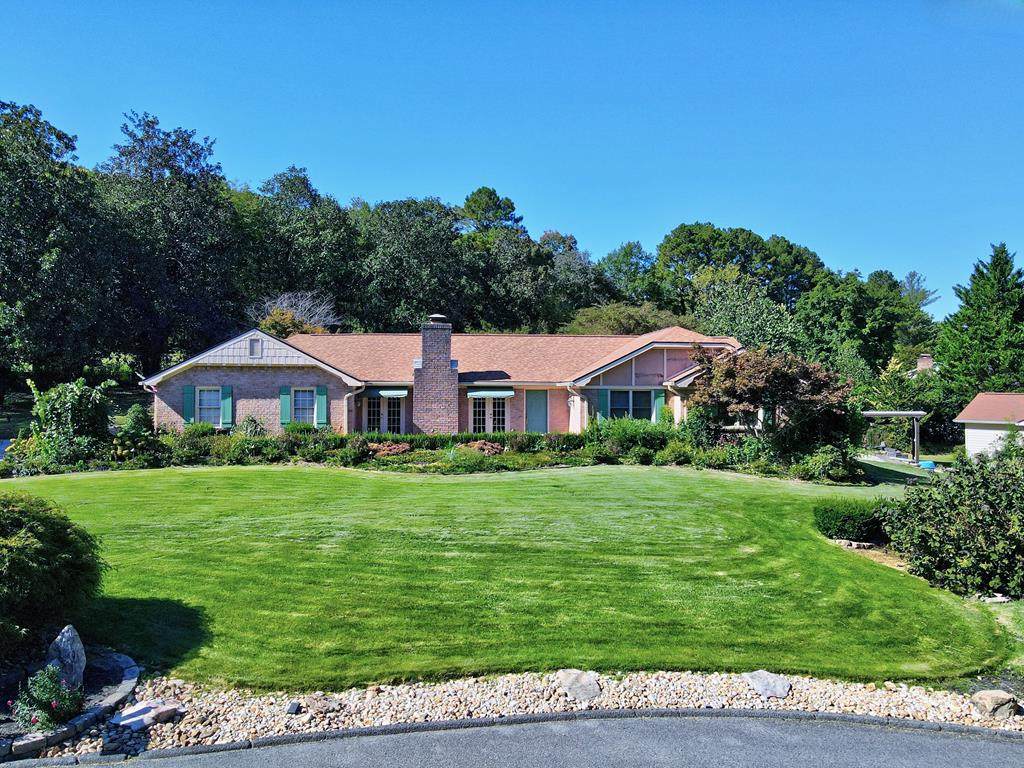 1701 Everhart Drive Nw - Photo 1