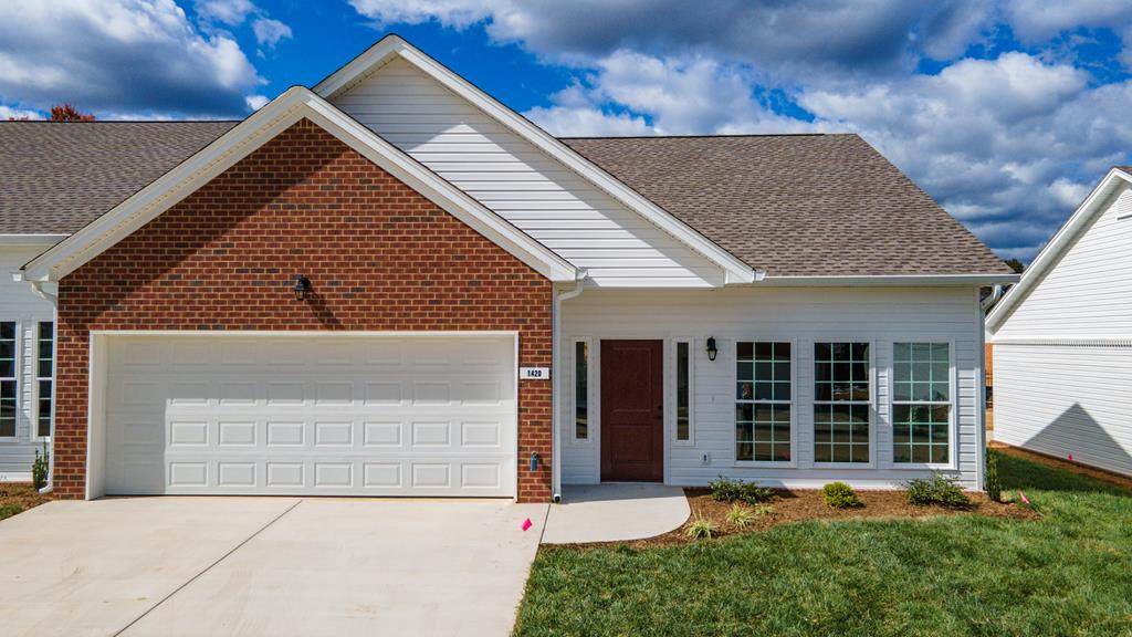 1420 Niki Way Ne - Photo 1