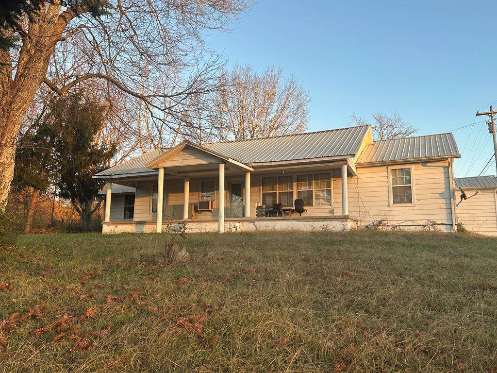 944 Jenkins Road Ne - Photo 1