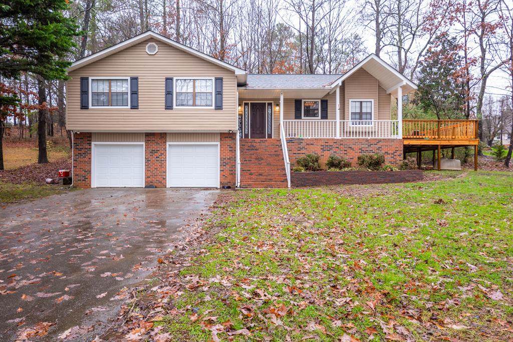 136 Twin Oaks Court - Photo 1