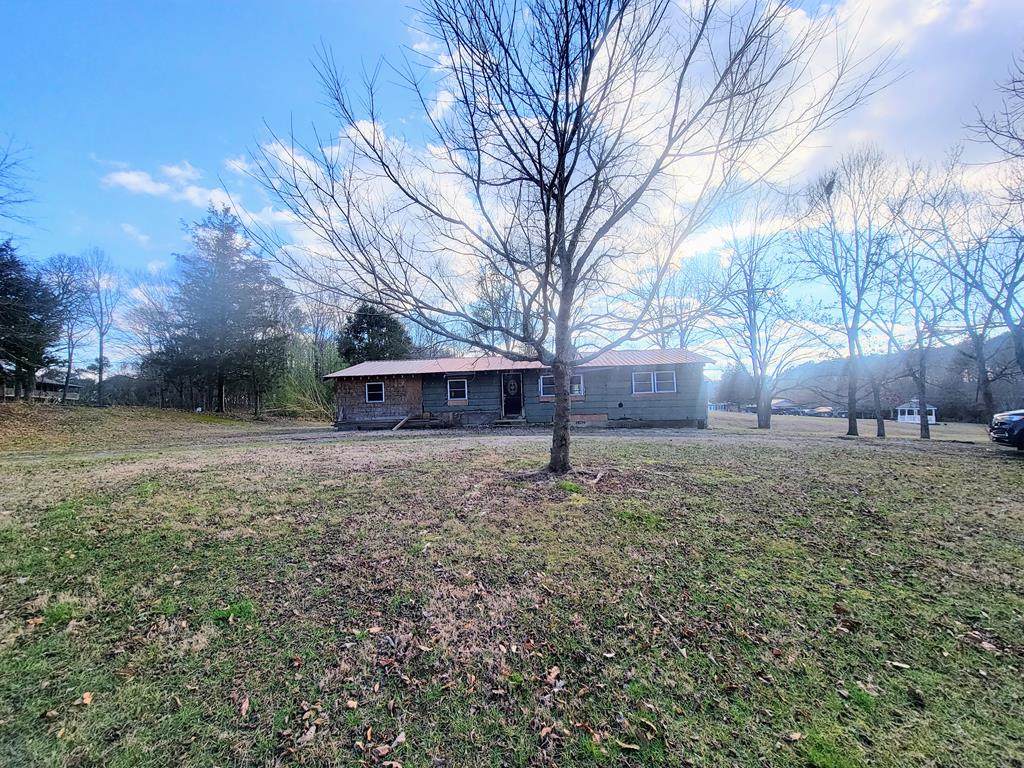 203 Freeman Circle - Photo 1