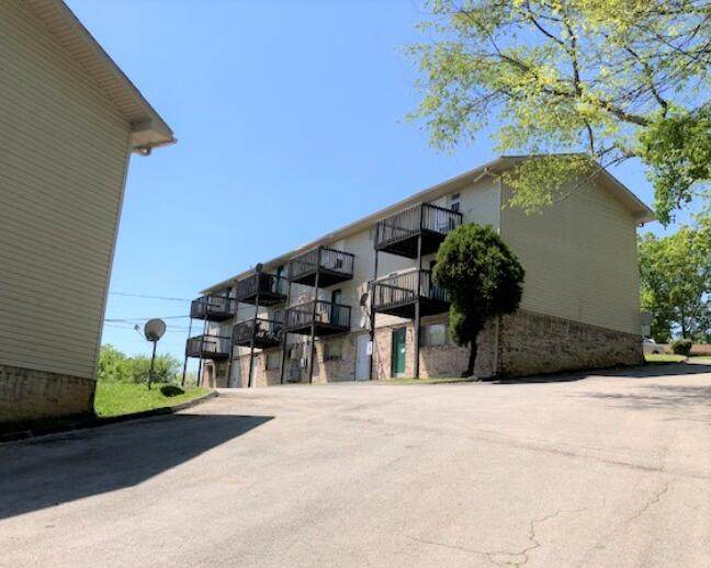 210 Hendricks Blvd #17 - Photo 1