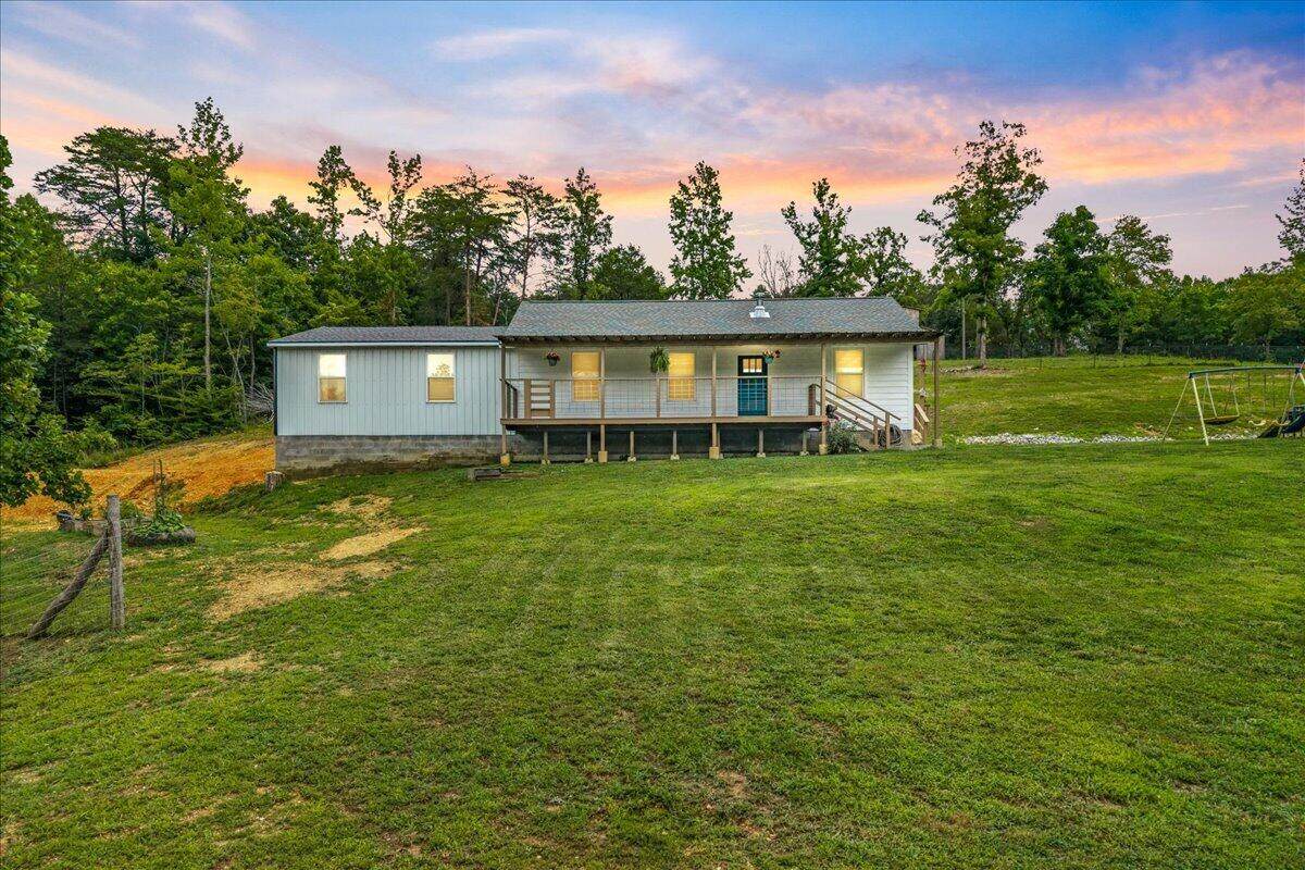 611 Clear Creek Road - Photo 1